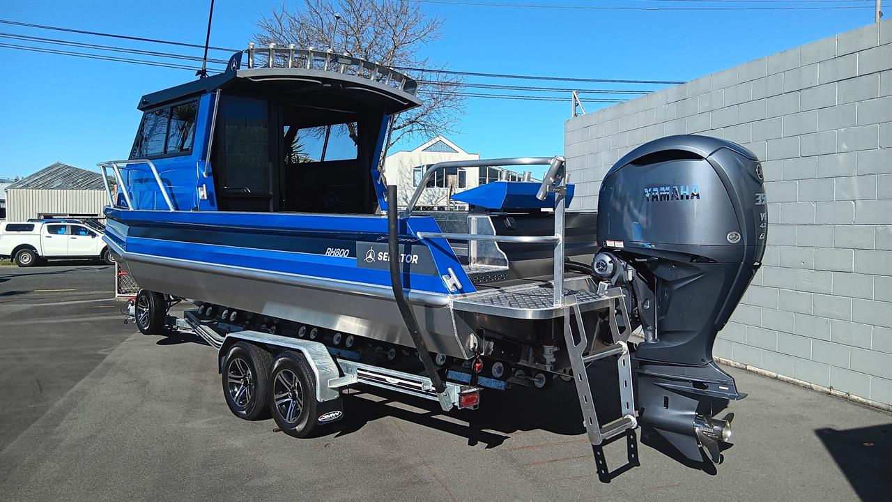 2025 Senator RH800