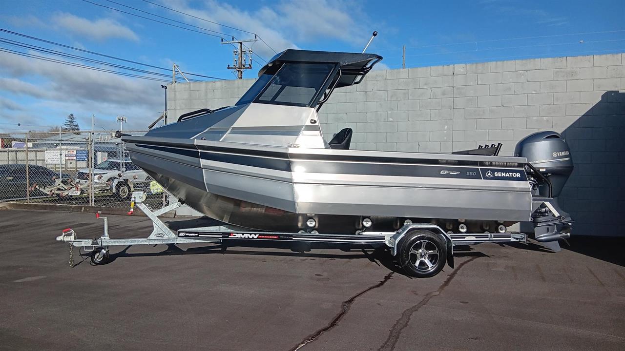 2025 Senator 550